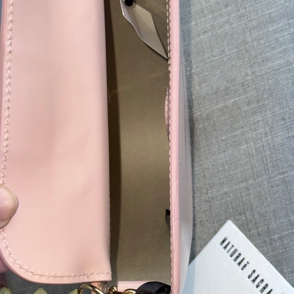 NATURAE SACRA
Cyssus Leather And Resin Shoulder Bag In Blush - Picture 10 of 13